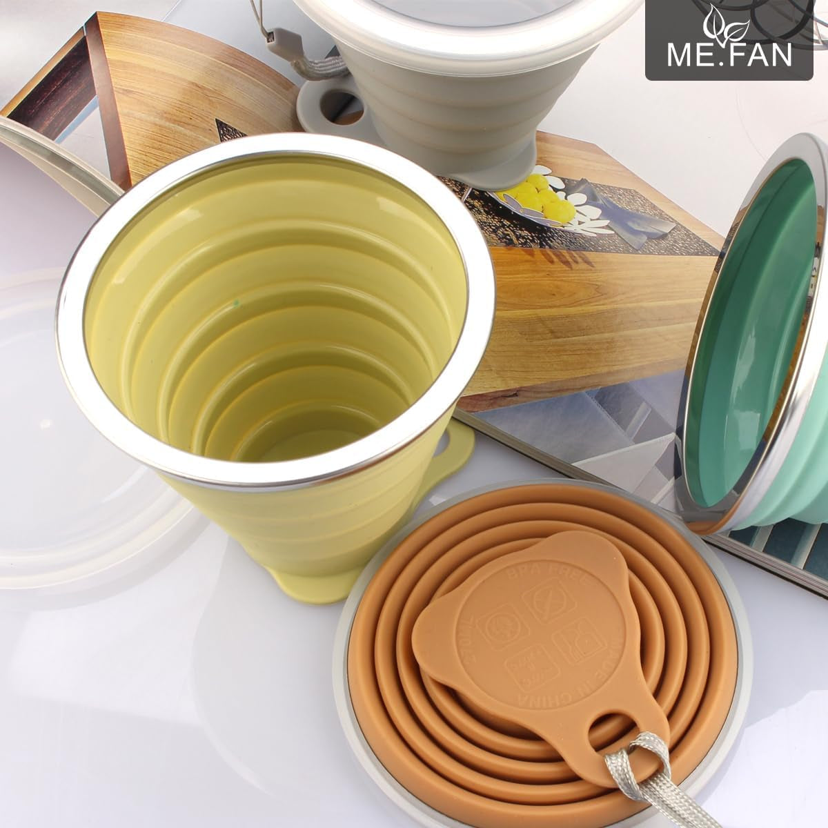 🥤 Collapsible Silicone Travel Cup with Lid – Portable, Expandable Drinking Cup (9.2 oz)